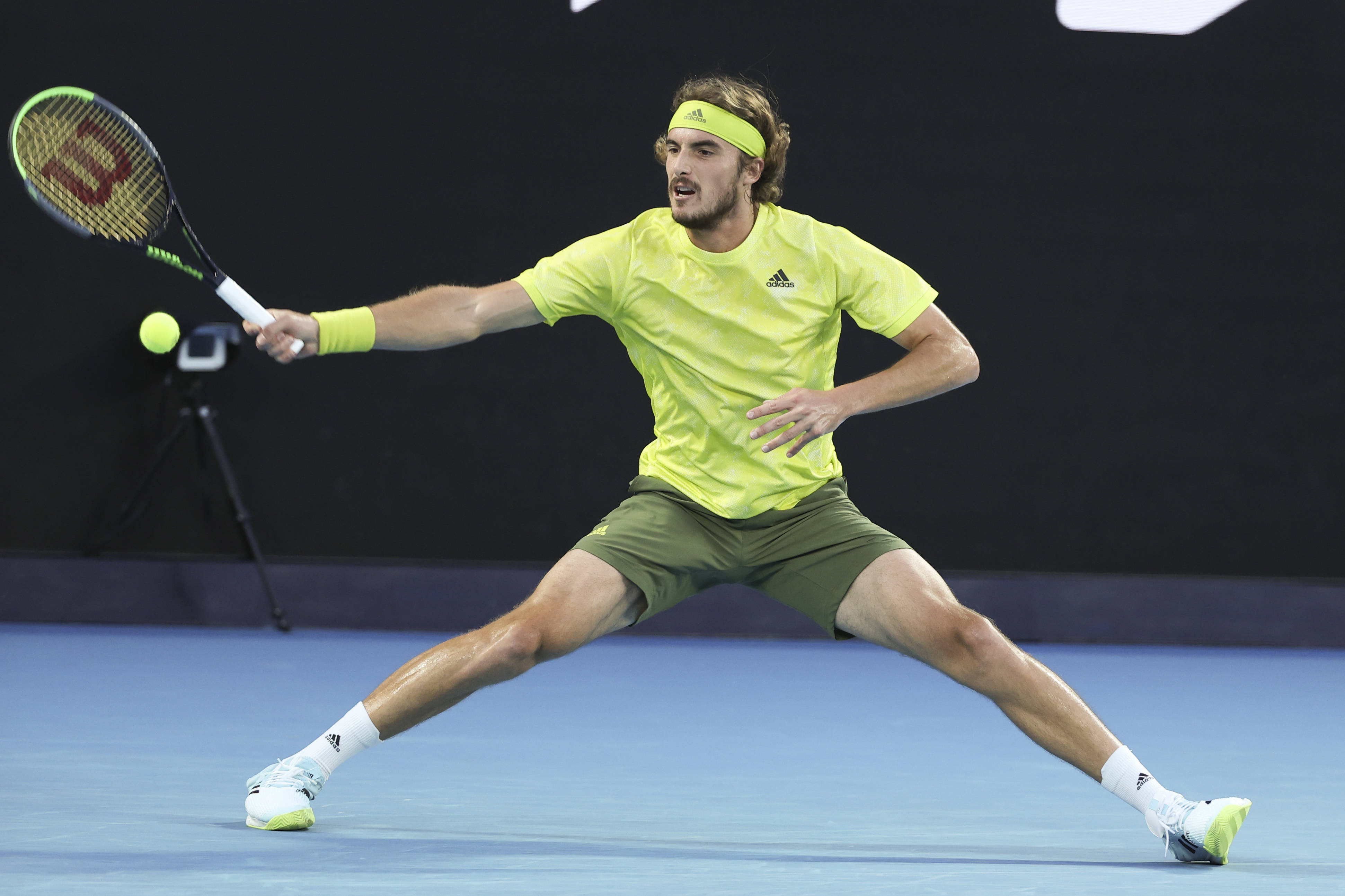 澳大利亚网球队鏖战美国网球队,西西帕斯制霸全场 澳大利亚网球队鏖战美国网球队,西西帕斯制霸全场