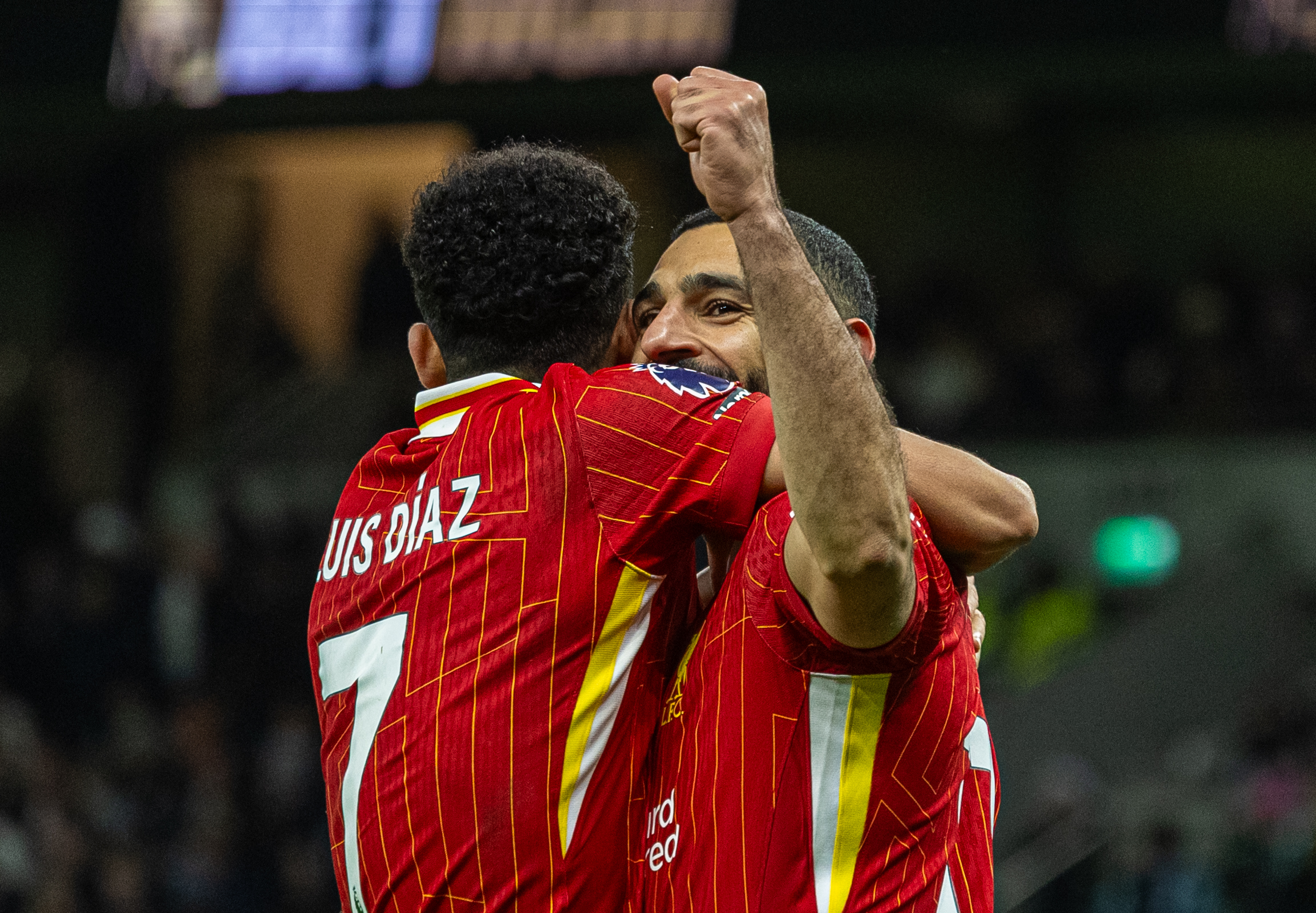 热刺客场大胜，表现出色迈向胜利