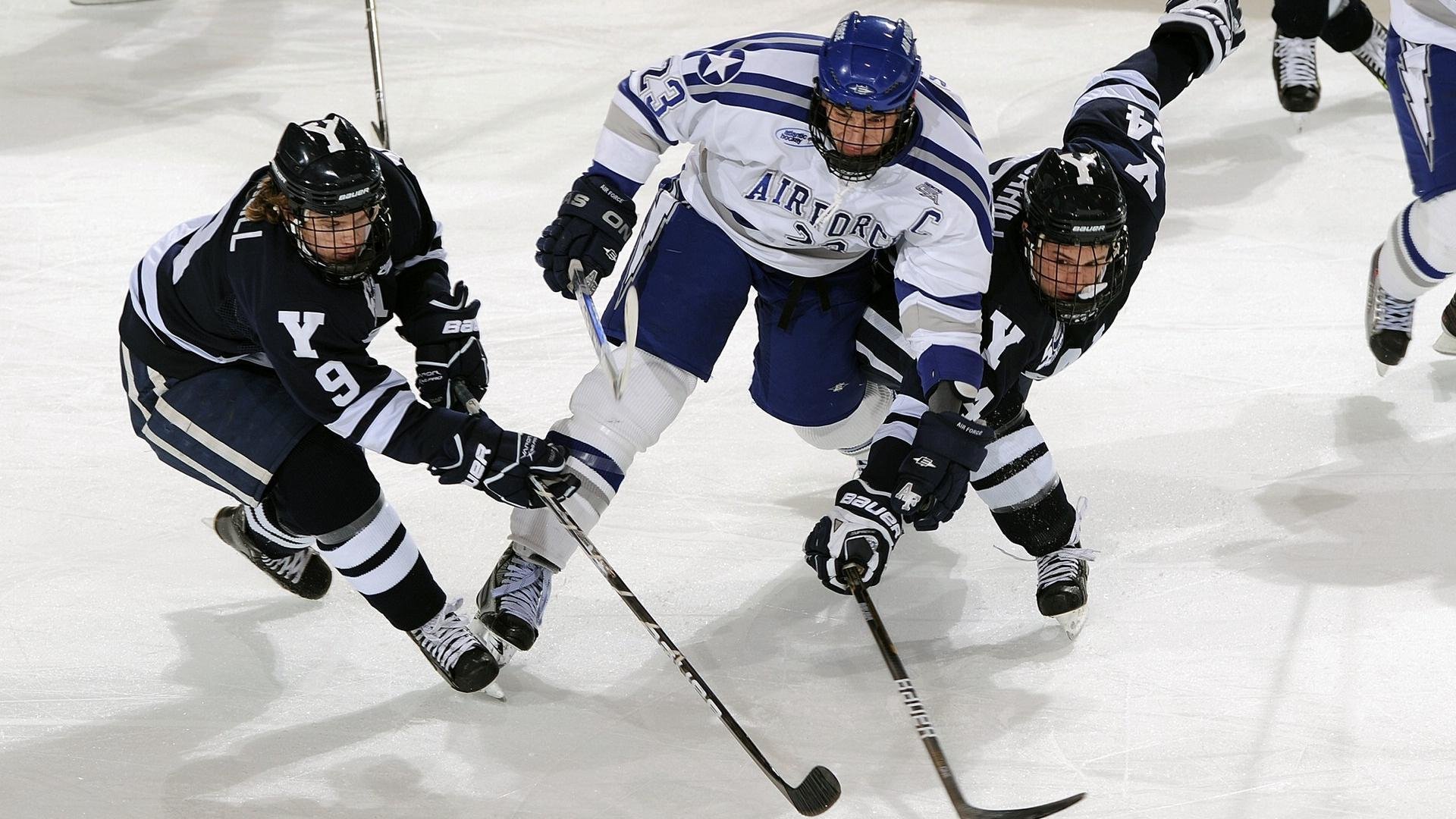 F1街道赛之夜,切特·汉密尔顿的压制级表演