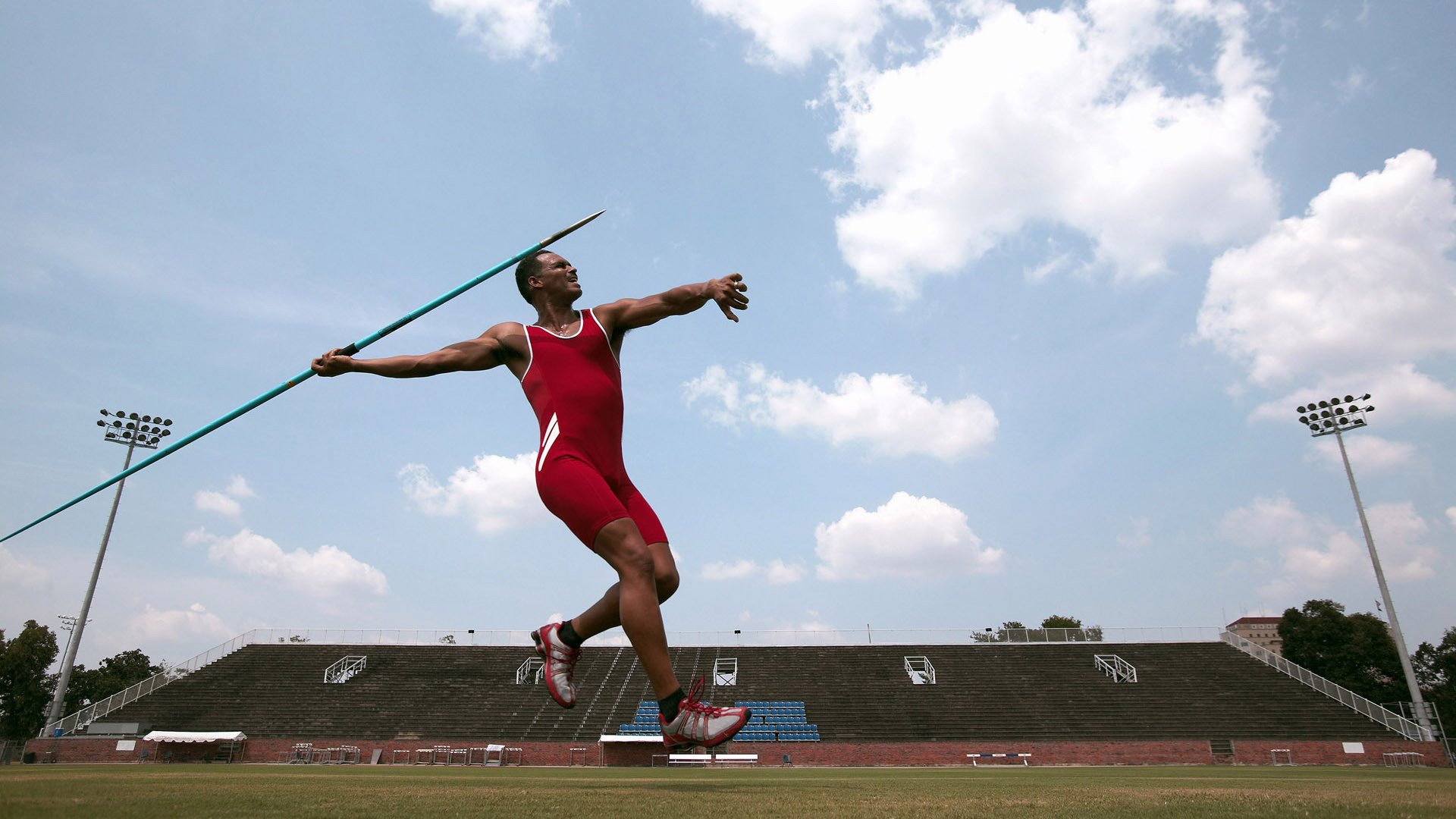 奥运周期关键战之夜，奥亚尔萨瓦尔一手掌控比赛走势